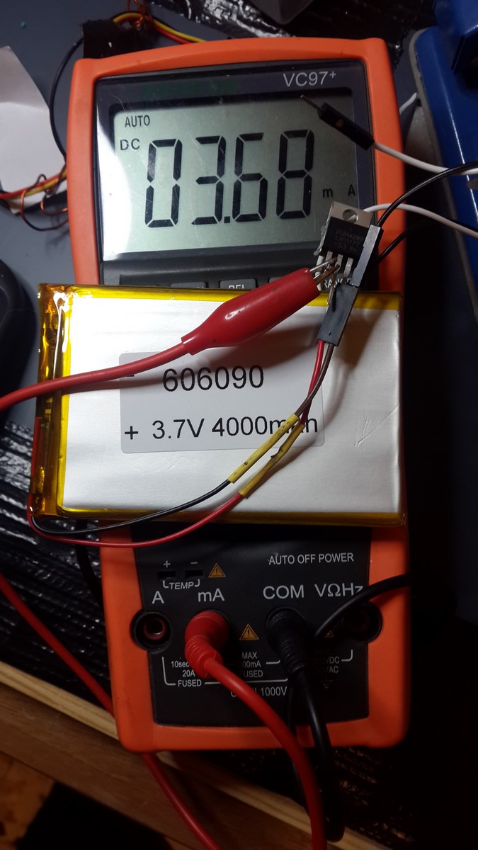 LM1117 open circuit current with li-ion battery