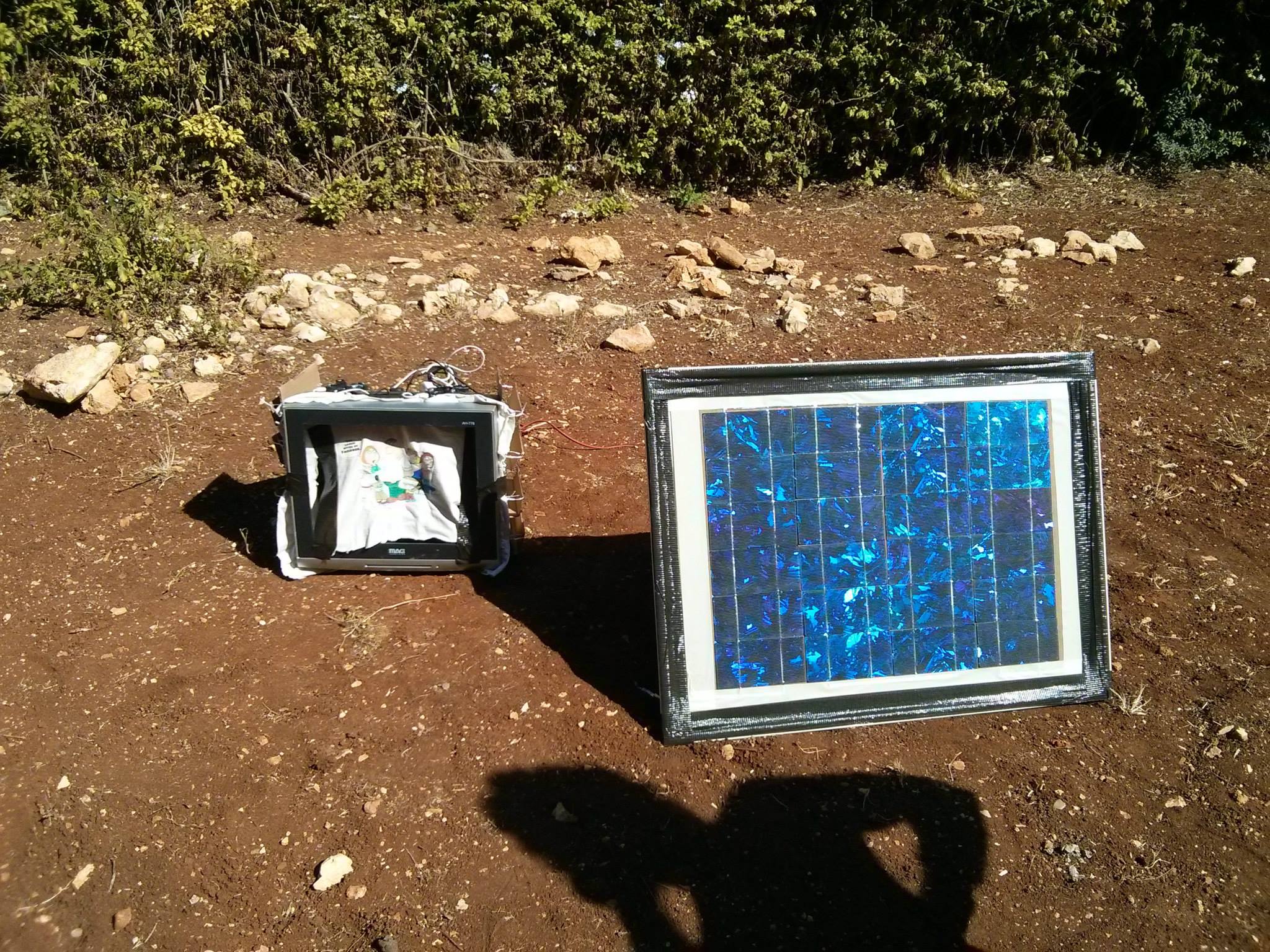 solar phone charging station - First time working
