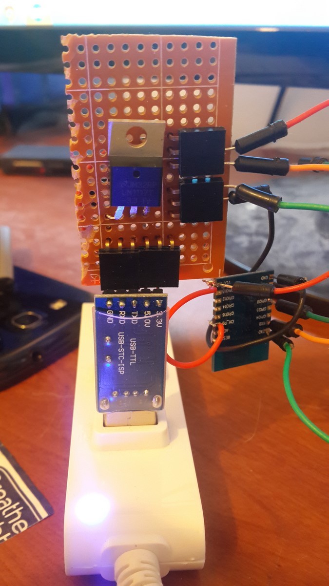 ESP8266 powering circuit