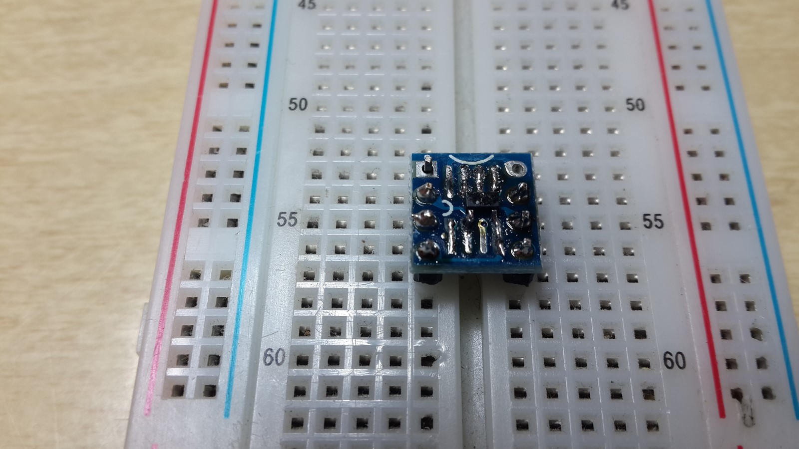 MIC5219 LG33 voltage regulator on a bread board
