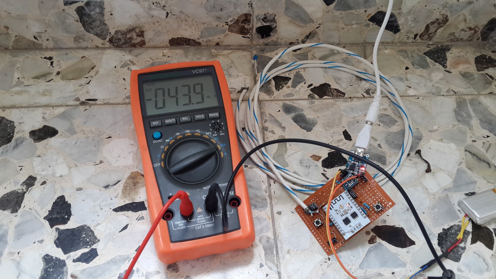 Solar power ESP8266 charging battery
