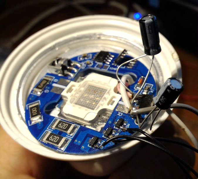 IR RGB Lamp circuit capacitor